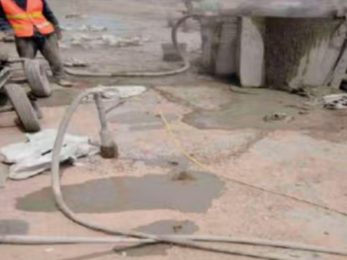 商都水泥混凝土路面板底注浆技术 路面脱空注浆整治方案