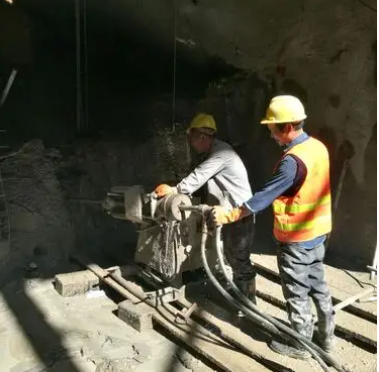 商都水下抗分散灌浆料特点 水下不分散注浆料介绍